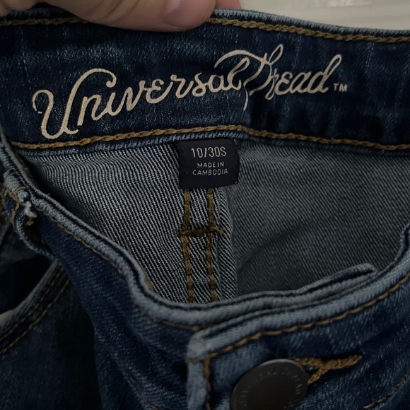 Universal Thread Mid Rise Skinny Jean - Picture 2 of 4